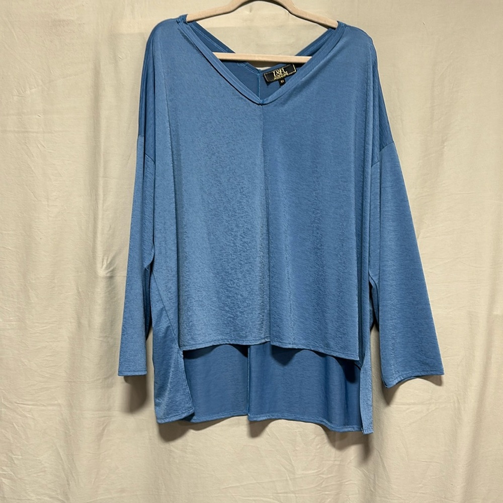 L&B Lucky & Blessed Shirt‎ Womens Size 2X Blue V-Neck / Box 5-12 / NWT